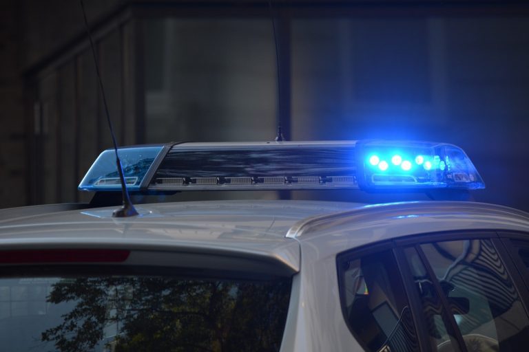 Vaihingen an der Enz: Polizei sucht Zeugen nach Vorfall auf Discounter-Parkplatz
